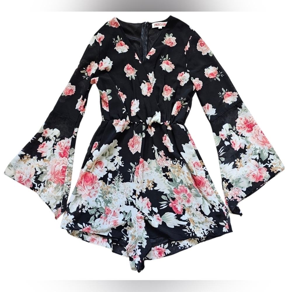 Floral Bell Sleeve Romper, Zipper Back And Elastic Waist.  Size Small